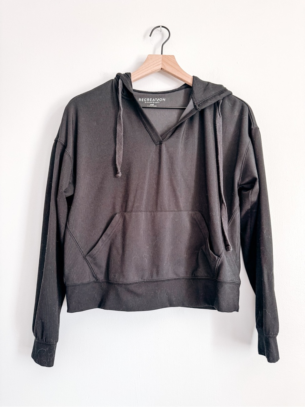 Recreation Thread & Supply Black Ribbed Hoodie Small